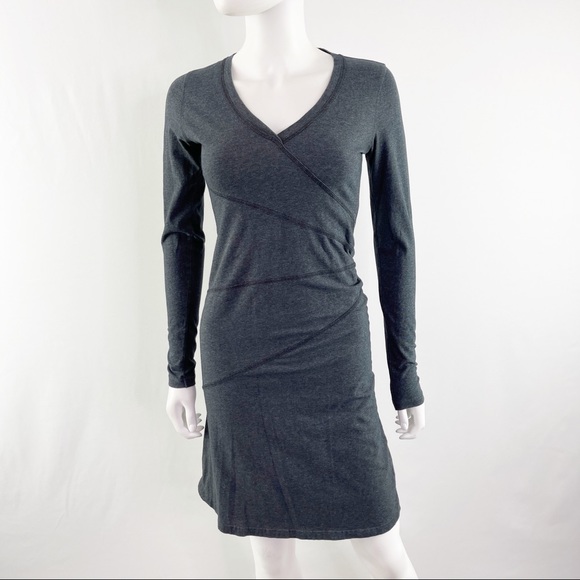 Athleta Dresses & Skirts - Athleta Size XXS Charcoal Gray Long Sleeve SUNBURST Dress Stretch